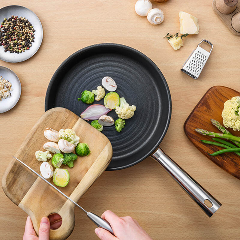 Chảo s&acirc;u l&ograve;ng bằng th&eacute;p kh&ocirc;ng gỉ chống d&iacute;nh 3 lớp LocknLock Suit STS image number null